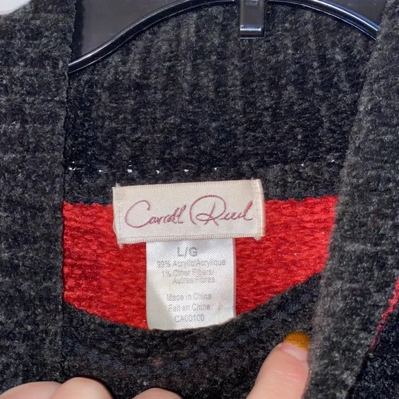3/$30 Carroll Reed Sweater - Picture 4 of 5